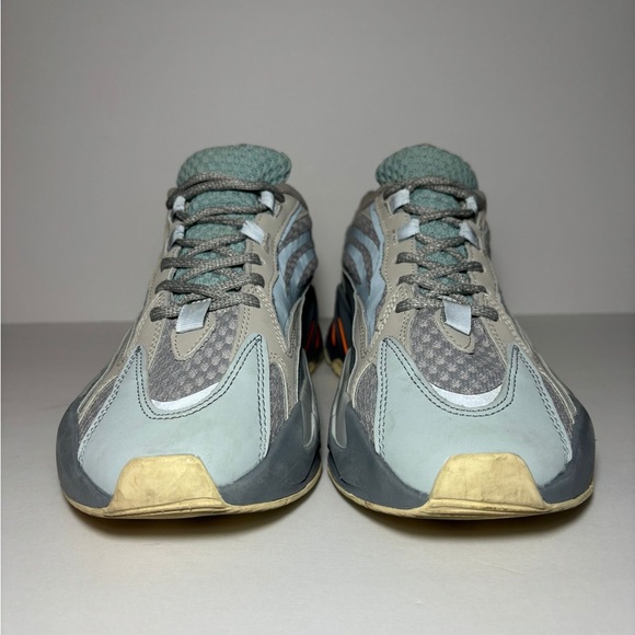 Adidas Yeezy Boost 700 V2 Inertia size 9.5 - Picture 4 of 9